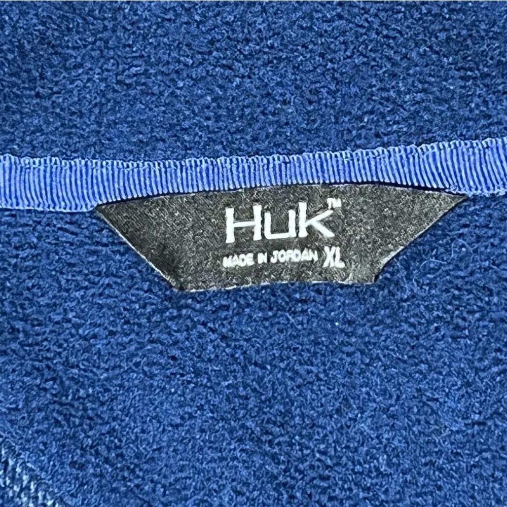 HUK brand 1/4 zip fleece style pull over jacket size XL